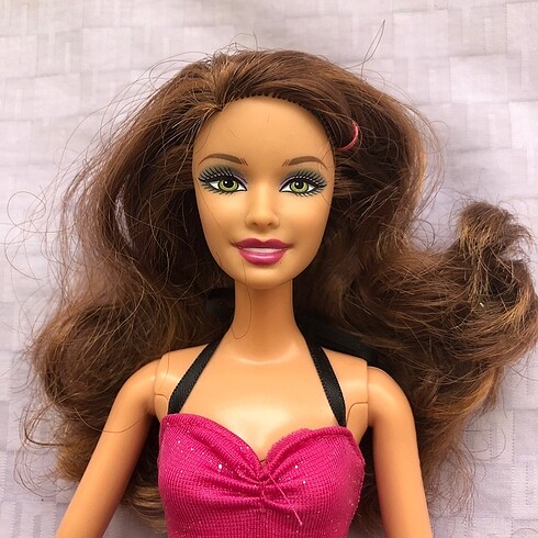 Beden Barbie FASHIONISTAS