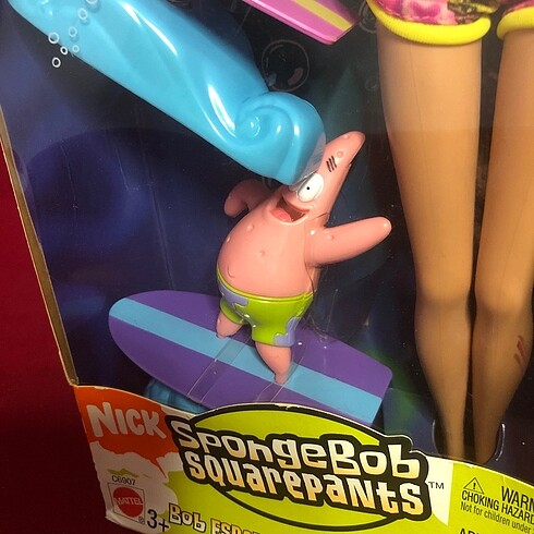 Beden Renk Barbie ile Patrick ve SpongeBob sörfte