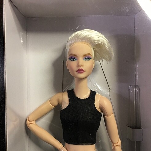  Beden Renk Barbie Signature LOOKS #8