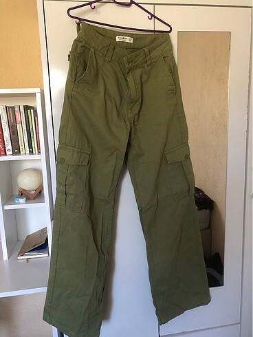 Bershka Pantolon