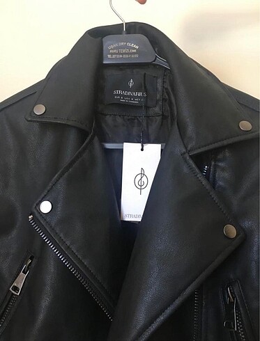 s Beden siyah Renk Stradivarius yeni etketli ceket