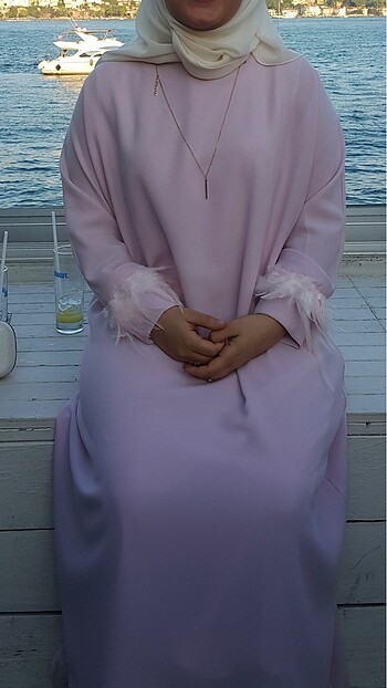 Pembe elbise