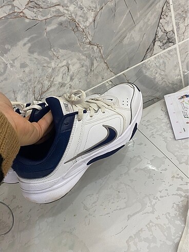 42.5 Beden beyaz Renk nike spor ayakkabı