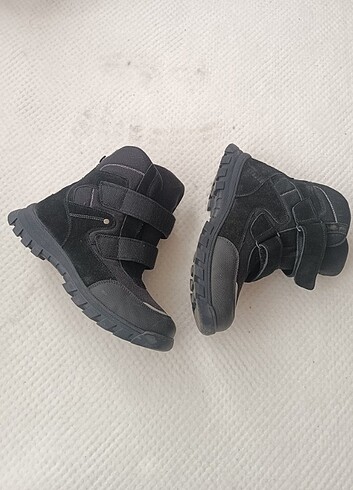 40 Beden Kışlık bot ogluma almıştım maza fiyatı 2000tl idi şuanda 1000tl