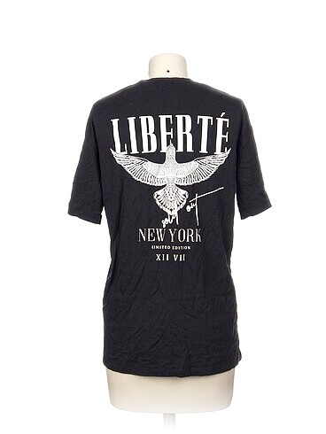 s Beden Diğer T-shirt %70 İndirimli.