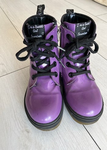 30 Beden Kız Çocuk Mor Goth Bağcıklı Botlar