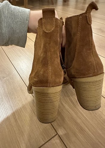 Hotiç taba rengi süet bot sivri burun - Görsel 2