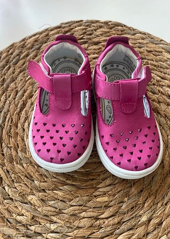 Pembe Kadife İlk Adım Ayakkabısı sandalet