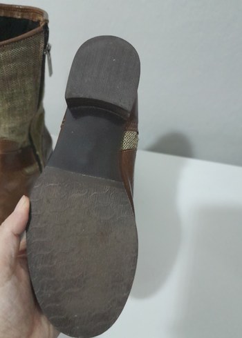 Bej Deri Tokalı Kadın Bot - Görsel 5