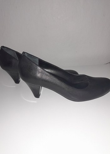 Kadın Siyah Klasik Topuklu Ayakkabı - Görsel 4