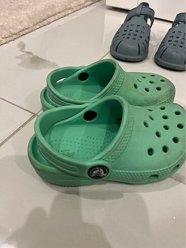24 Beden Crocs ve igor sandalet