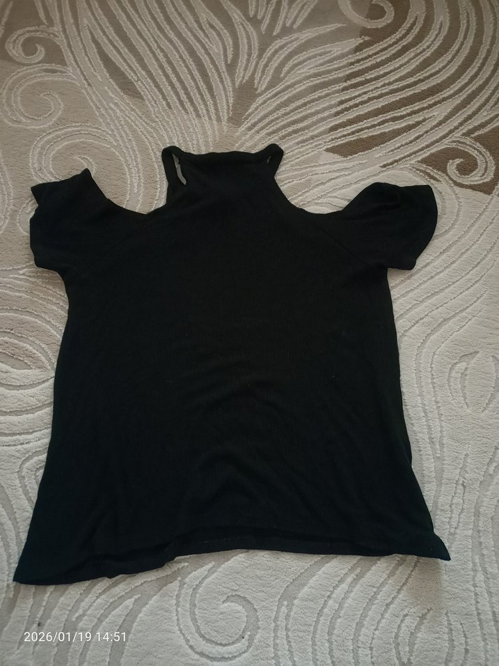 Siyah Yarım Kol Yüksek Yakalı Kadın Bluz - Görsel 4