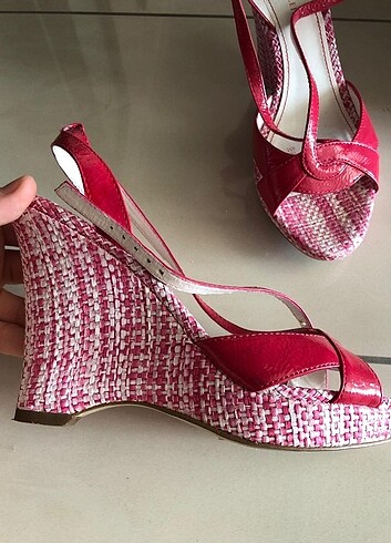 36 Beden Anne Klein dolgu tabanlı ayakkabı