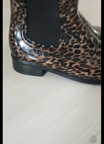 37 Beden Bambi leopar desenli yağmur botu
