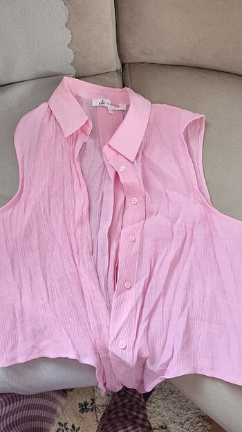 Pembe kolsuz gomlek