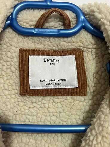 Bershka Yün Mont