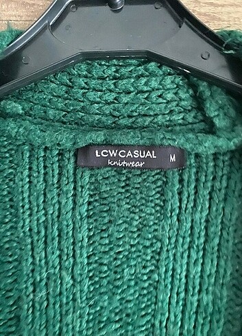 LC Waikiki Lc waikiki hırka az kullanıldı temizdir kullanmadığım için satıy
