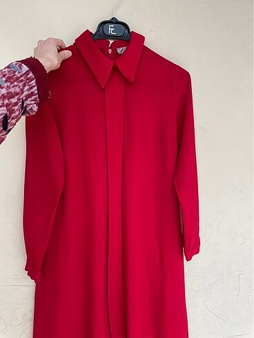 Kırmızı tunik