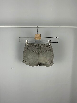 Benetton Benetton Şort & Kapri %70 İndirimli.