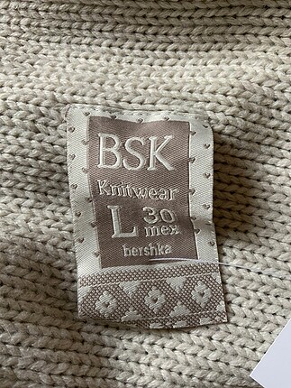 l Beden Bershka Hırka %70 İndirimli.