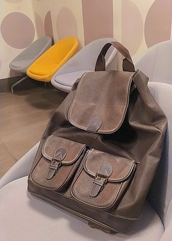 Kahverengi Deri Kadın Sırt Çantası - Görsel 2