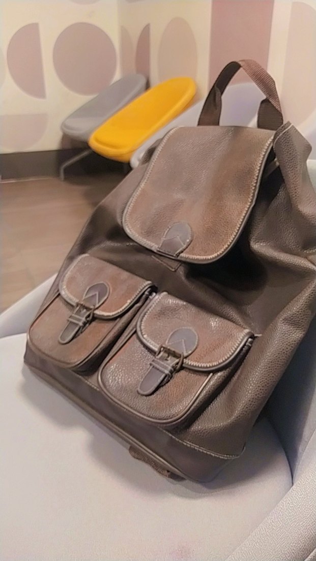 Kahverengi Deri Kadın Sırt Çantası - Görsel 3