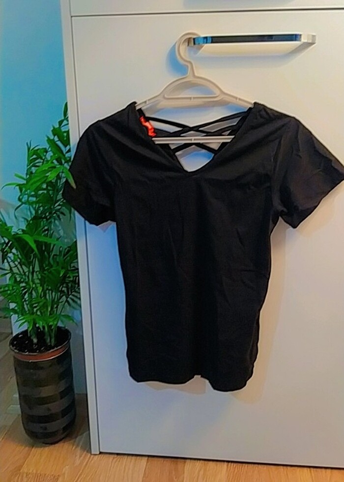 Üst giyim tişört  - Görsel 2