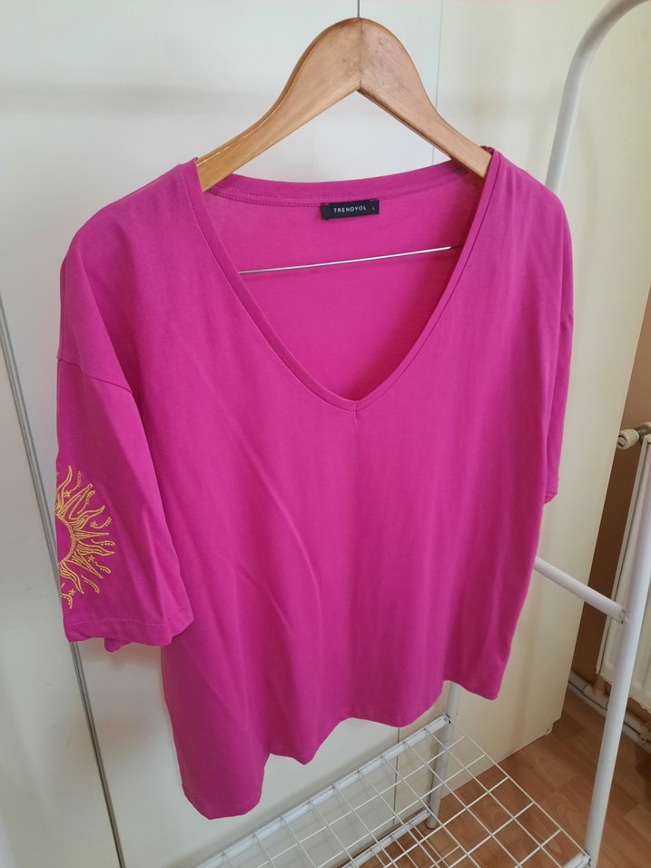 Pembe Tişört - Görsel 3