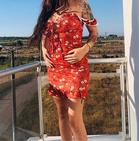 Kiremit rengi kısa elbise