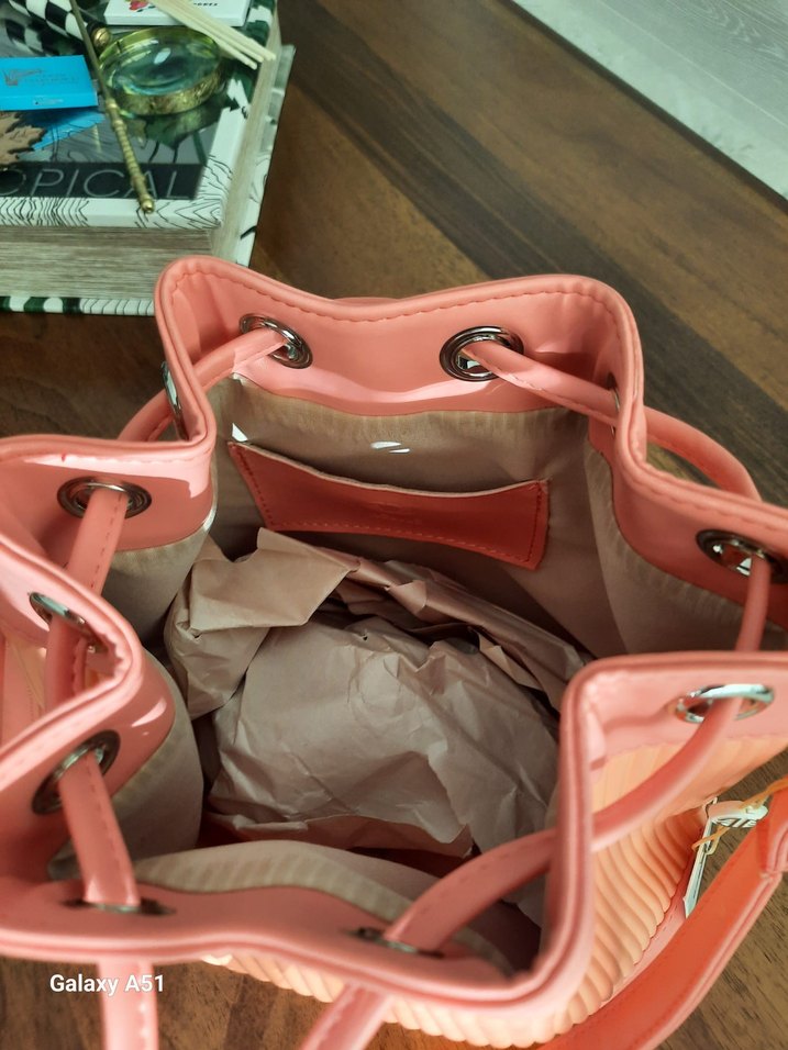 Pembe Deri Pilili Kadın Omuz Çantası - Görsel 4