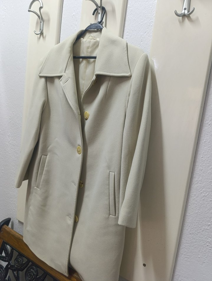 Bej Düğmeli Midi Kadın Kaban - Görsel 2