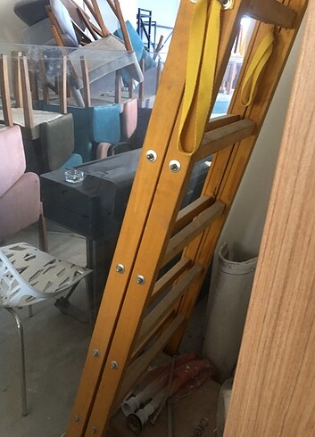 8 Basamaklı Çift Taraflı Endüstriyel Ahşap Merdiven