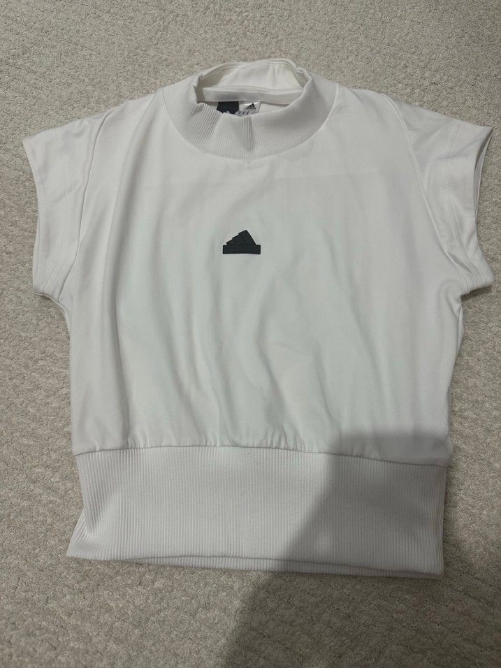 Kadın Beyaz Yüksek Yakalı Crop Top - Görsel 3