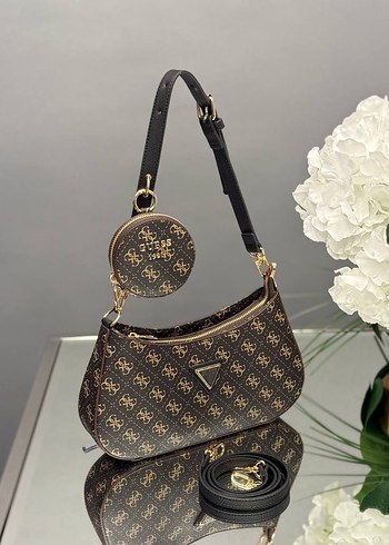 Guess GUESS-graffiti print shoulder el ve omuz çantası