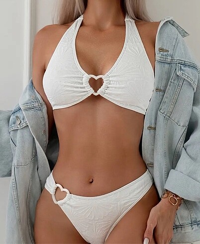 Penti Beyaz çiçek desenli bikini
