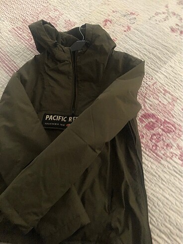 Pull bear haki kanguru mont