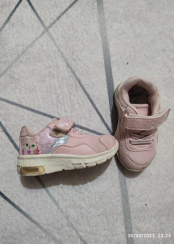 21 Beden pembe Renk Kız Çocuk Pembe Cırt Cırtlı Spor Ayakkabı