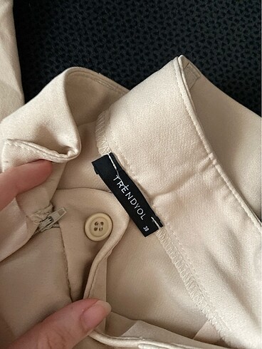 Trendyol & Milla Krem kumaş pantolon