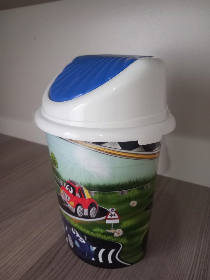 Çocuklar için Renkli Mavi Oyuncak Kutusu - Görsel 2