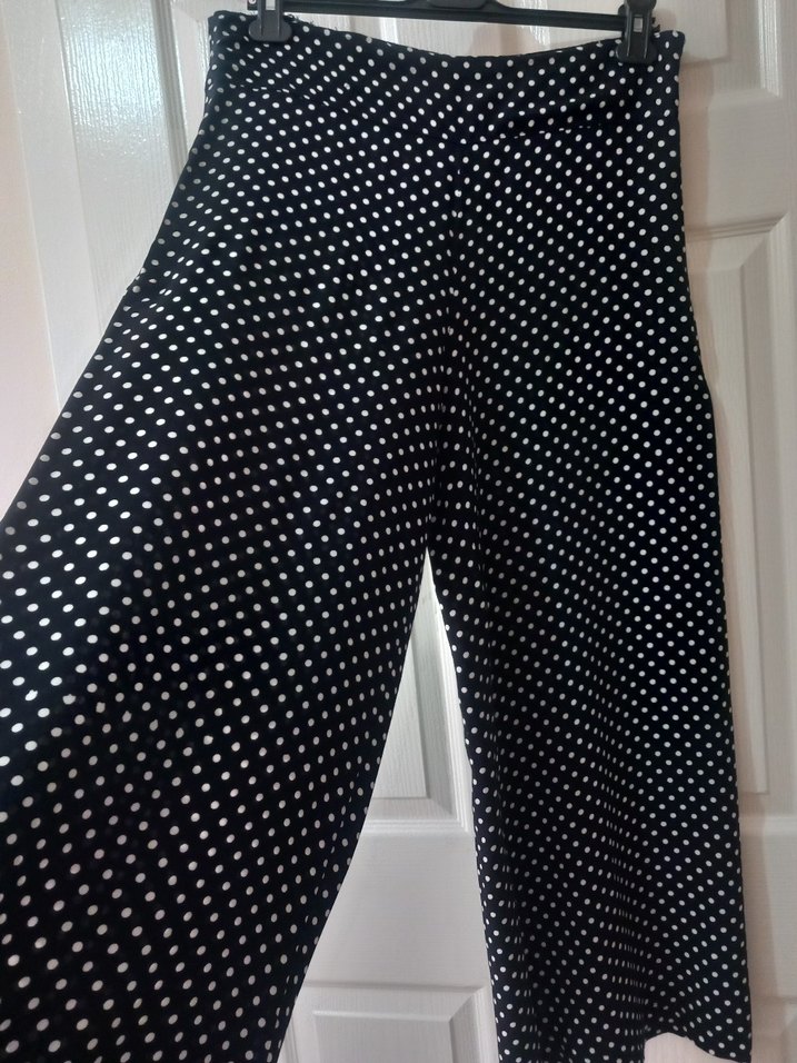 Siyah Beyaz Puantiyeli Bol Kesim Pantolon - Görsel 2