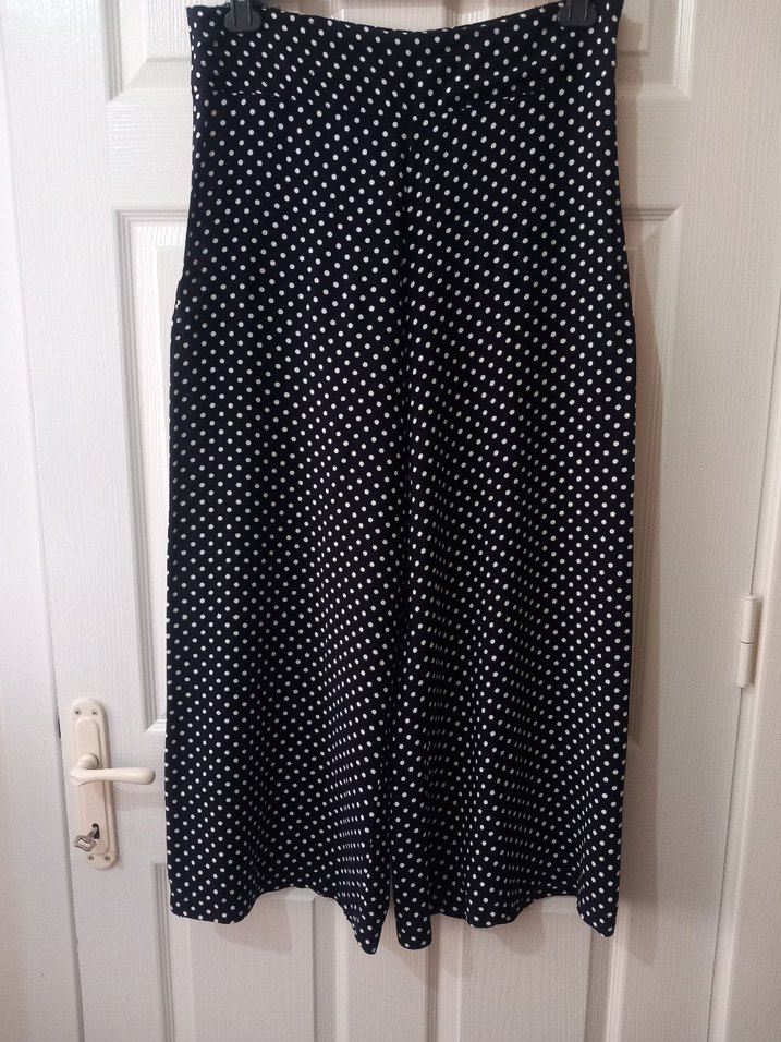 Siyah Beyaz Puantiyeli Bol Kesim Pantolon - Görsel 3