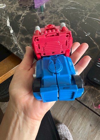  Beden Transformers Optimus Kamyon Robot Oyuncak