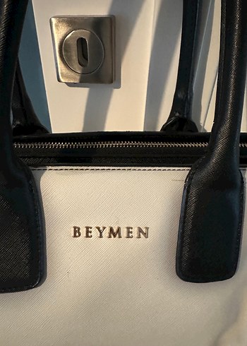  Beden BEYMEN DERİ BEYAZ ÇANTA