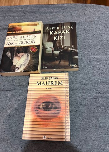 Jane Austen, Ayfer Tunç ve Elif Şafak Romanları