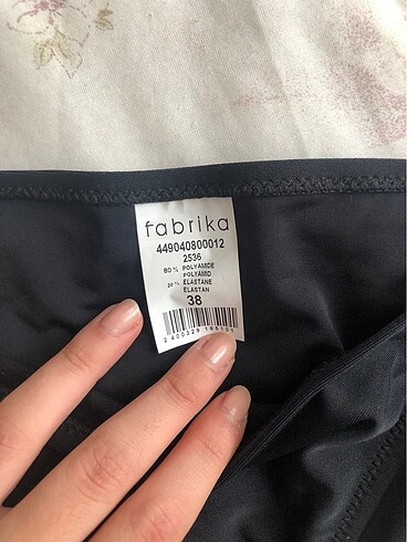 Fabrika Bikini altı