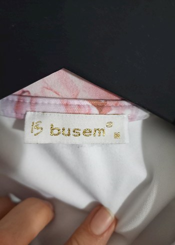 38 Beden beyaz Renk Çiçek Desenli Kısa Kadın Ceket