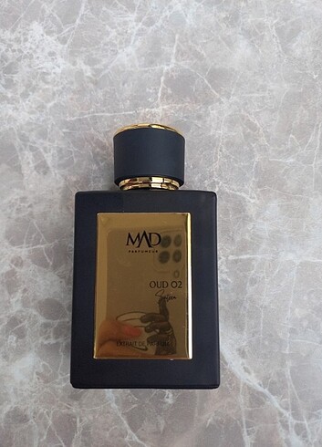 GIVENCHY MAD OUD 02 parfüm