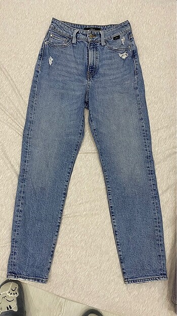 Mavi star mom jean