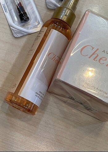 Cherish ve spreyi