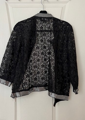 Dantel İşlemeli Siyah Midi Ceket - Görsel 2